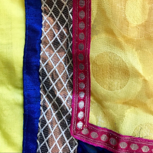 Yellow and blue embroidered Saree w/ red blouse - Picture 4 of 8